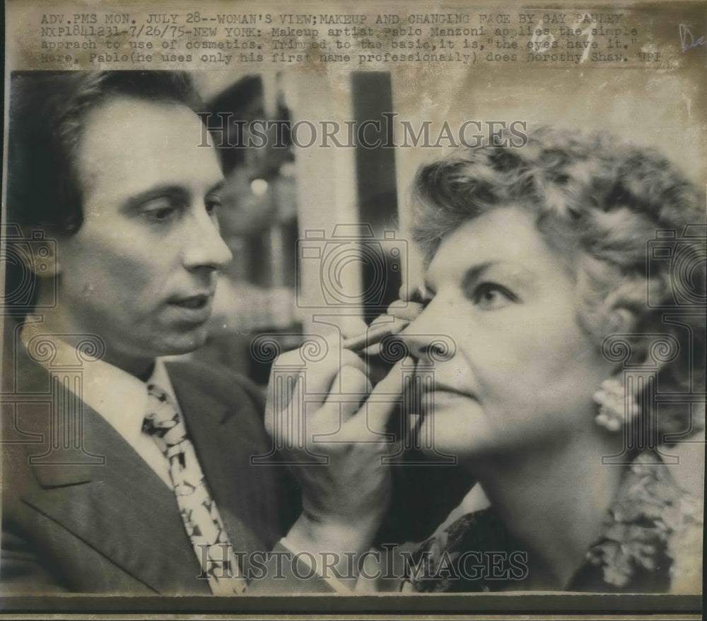 1975 Press Photo Makeup artist Pablo Manzoni - Historic Images