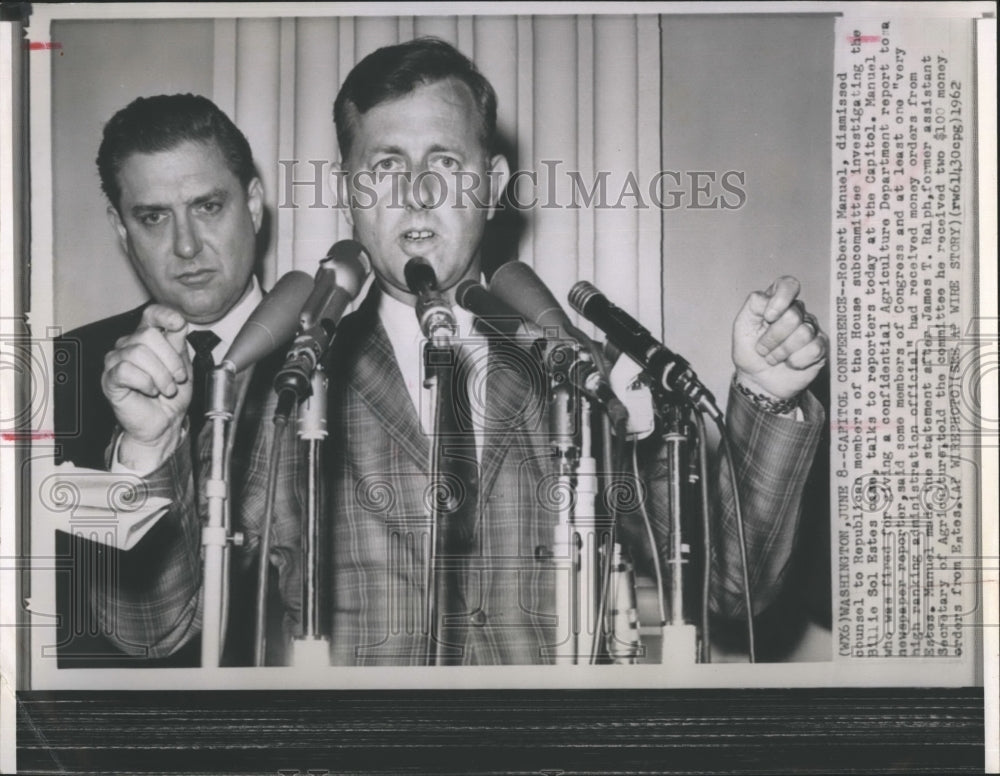 1962 Press Photo Robert Manuel talks to reporter at the capitol. - RSH20613 - Historic Images