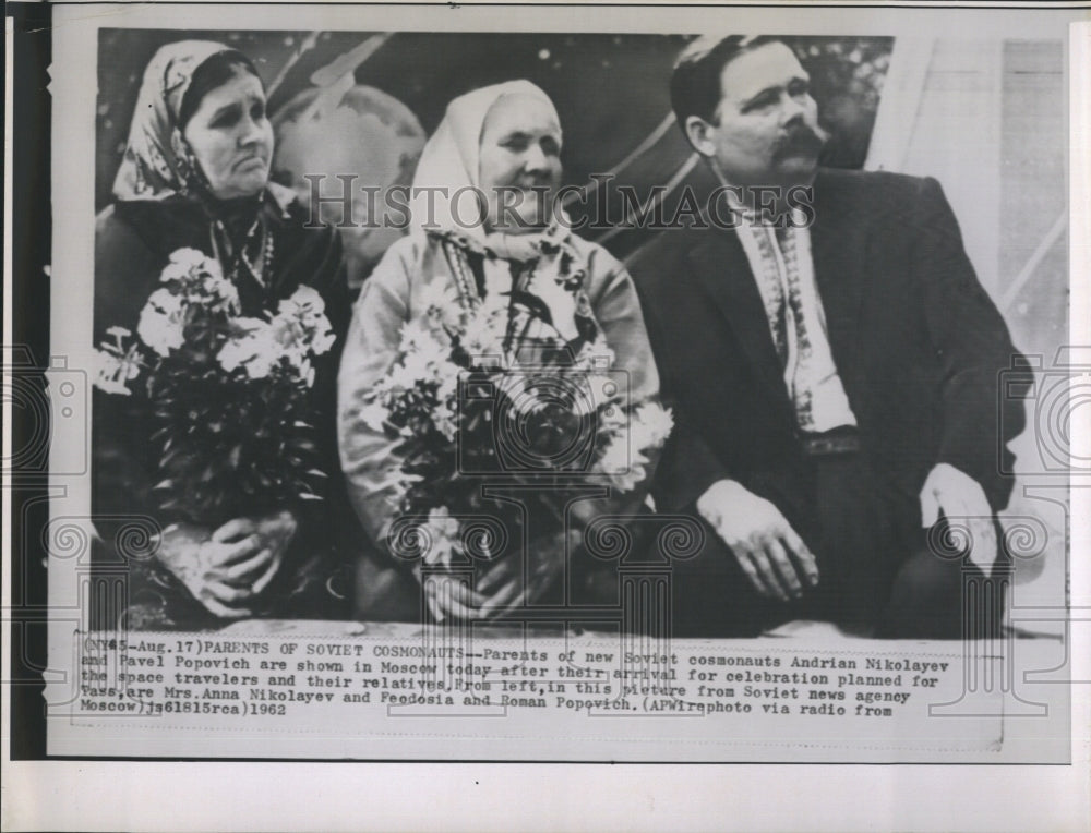 1962 Mrs. Anna Nikolayev, Feodosia and Roman Popovich - Historic Images