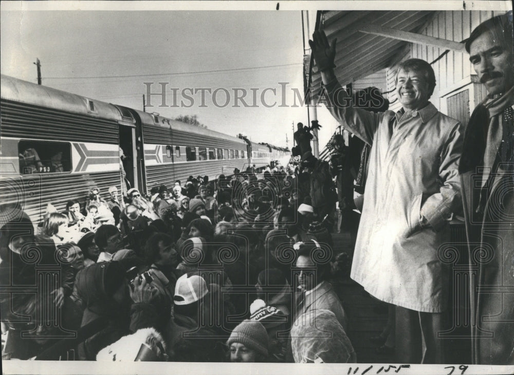 1977Press Photo Plains, GA Jimmy Carter leaves for his Inauguration as president - Historic Images