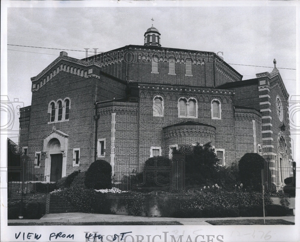 1977 St.Mary&#39;s Church.-Historic Images