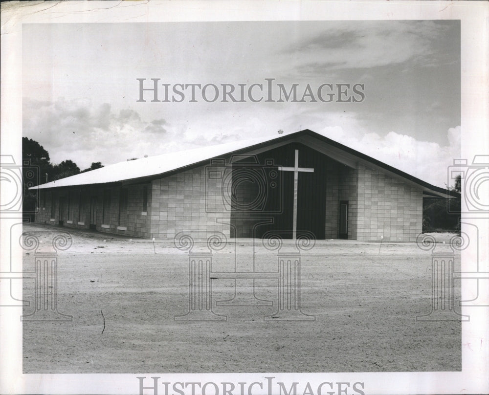 Press Photo Church - Historic Images