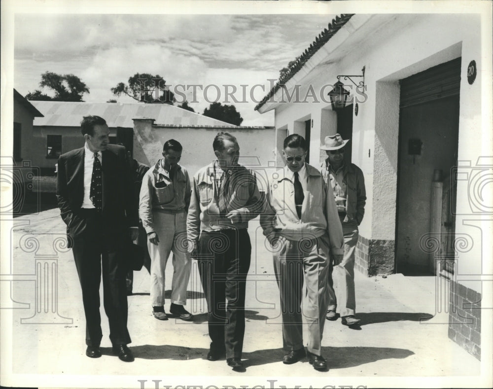 1963 Press Photo John D Rockefeller III, Dr. Sterling Wortman - Historic Images