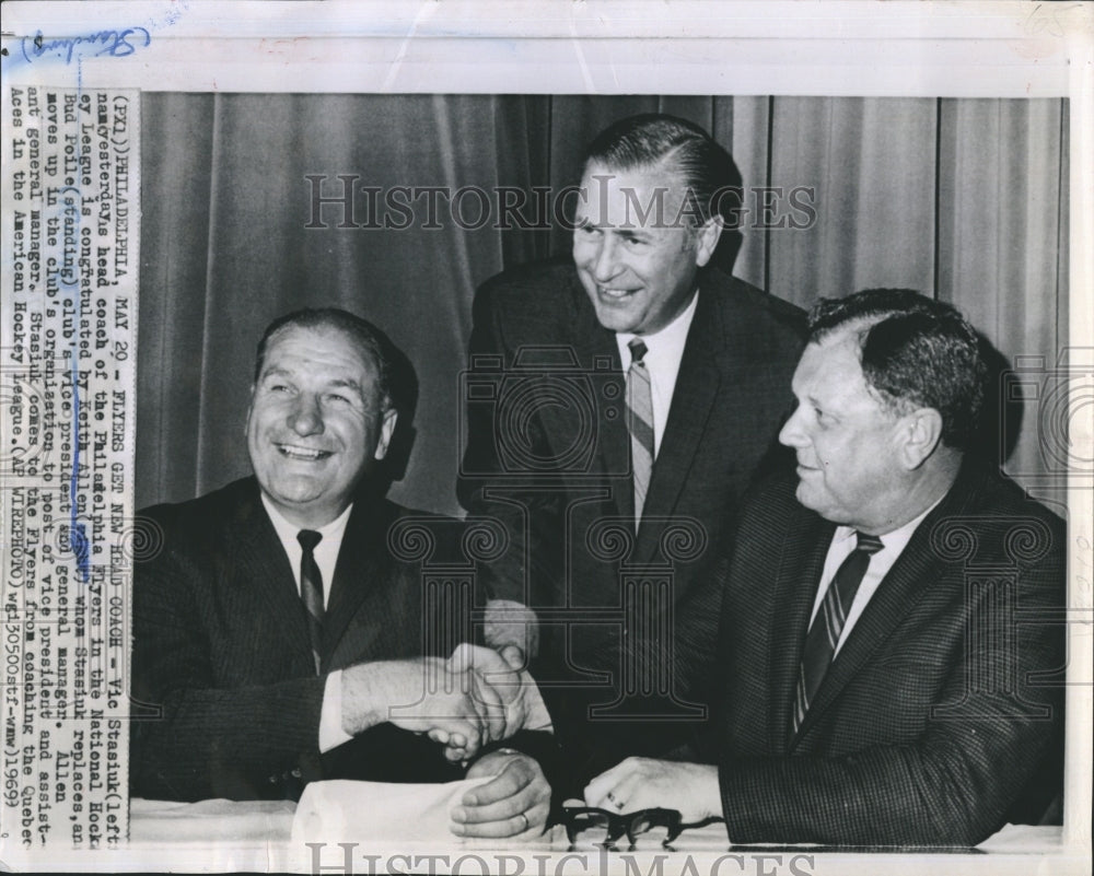 1969 Press Photo Vic Stasiuk, Keith Allen and Bud Poile - Historic Images