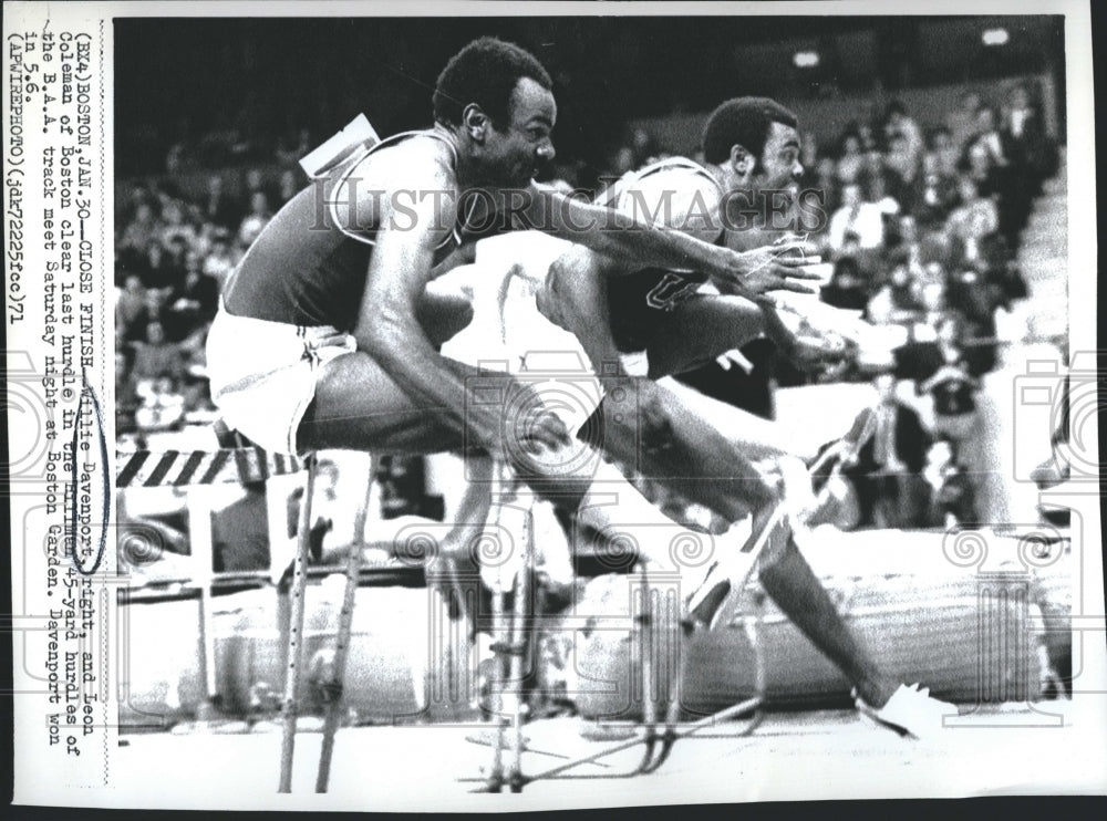 1971 Press Photo Davenport &amp; Coleman Boston Athletic Assoc. Track Meet - Historic Images