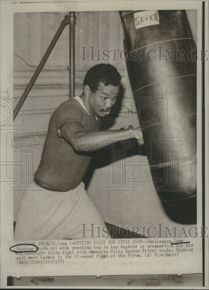 1971 Press Photo Jose Napoles Boxer - Historic Images