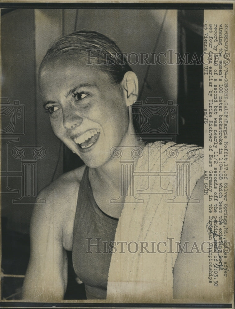 1974 Press Photo Margie Moffit win the women 100 meter backstroke, - RSH23321 - Historic Images