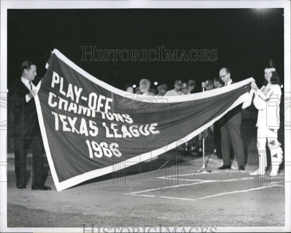 1967 Austin Mayor Lester Palmer Texas League Playoff Championship - Historic Images