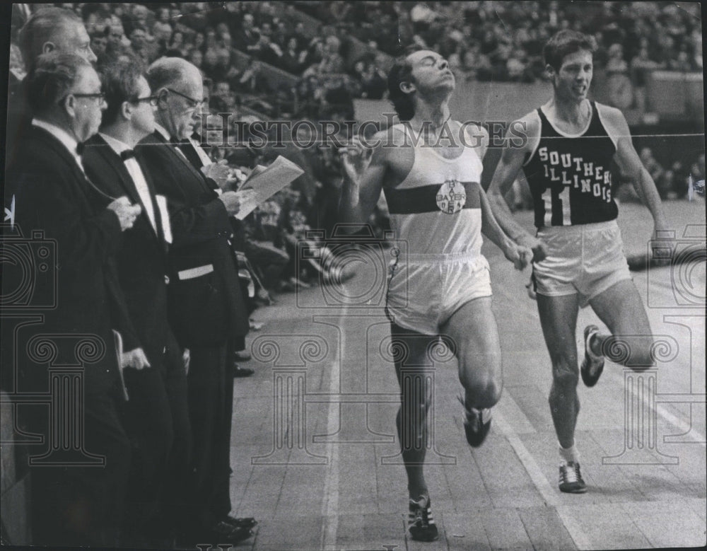1970 Press Photo Sammy Bair wins fourth straight Boston mile. - Historic Images
