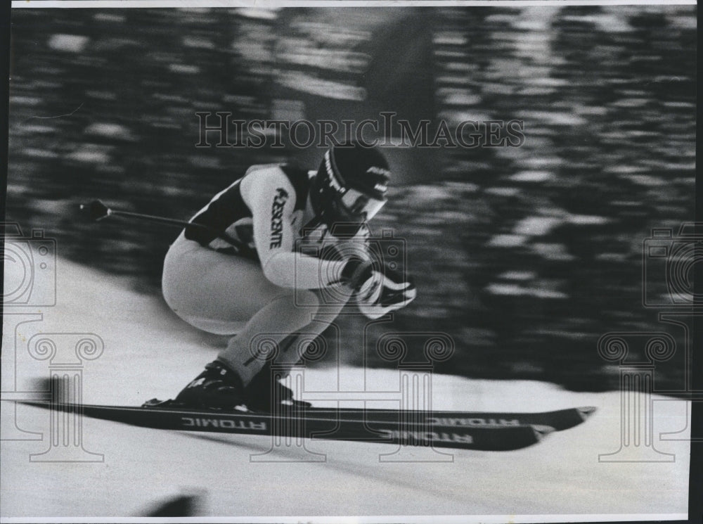 1980 Press Photo Andre Arnold Snow Skiing Downhill - Historic Images