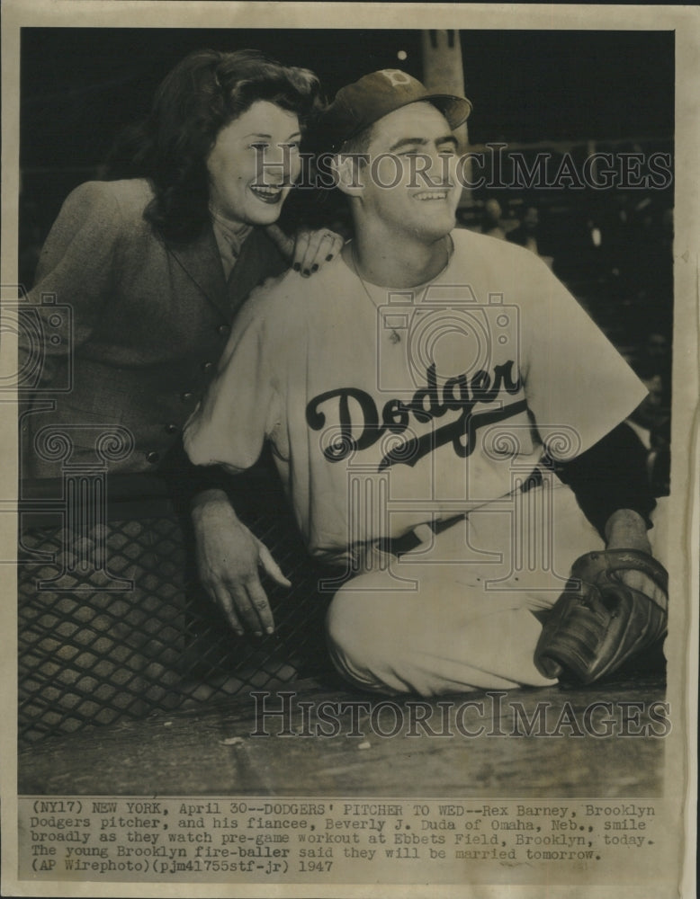 1947 Press Photo Brooklyn Dodger Pitcher Rex Barney And Fiancee Beverly J. Duda - Historic Images