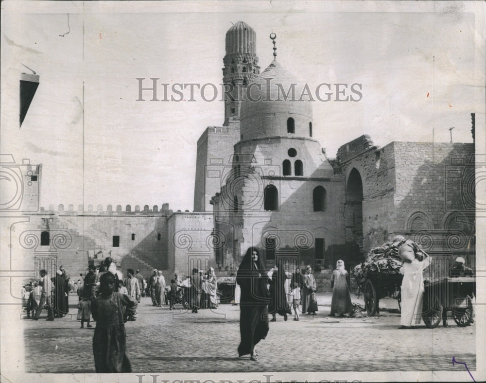 1982 Press Photo 10th Century Wall Cairo Egypt Fortress Minaret Caliph Hakim - Historic Images