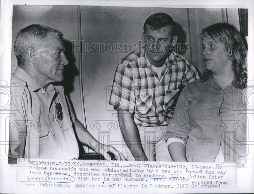 1966 Press Photo Elaine McBride Talks To Police Robert Kennedy After Abduction - Historic Images