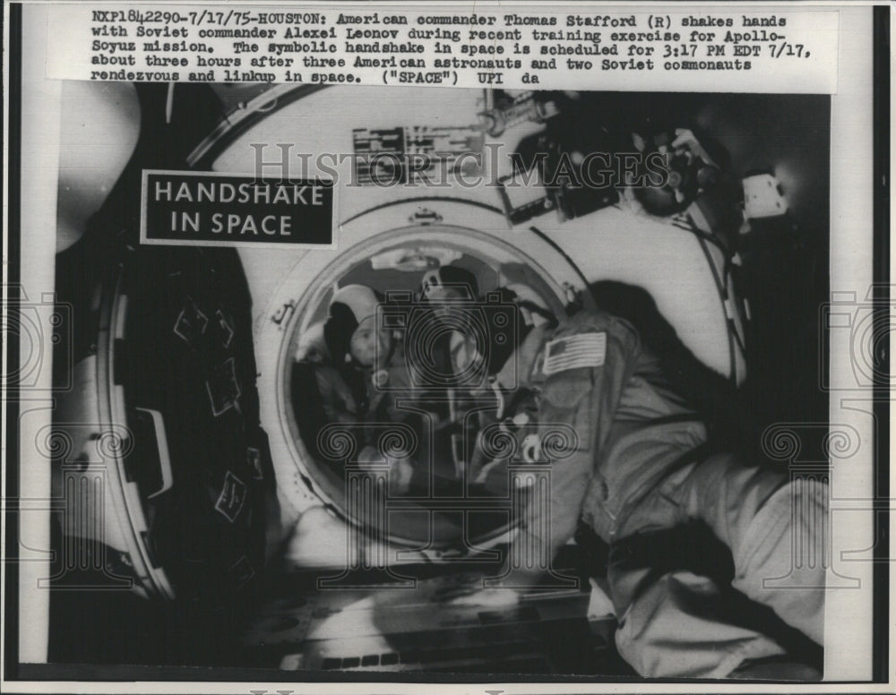 1975 Press Photo Stafford and Leonov at Apollo-Soyus Mission - RSH27439 - Historic Images