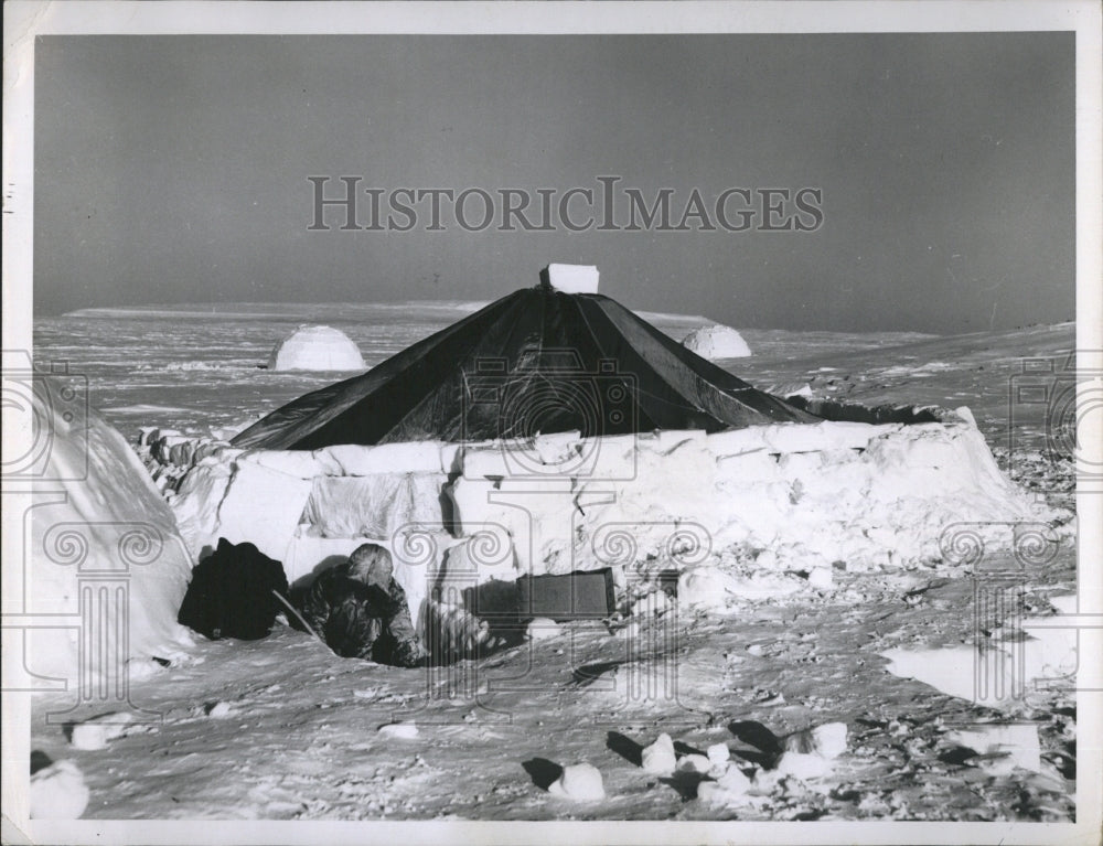 1955 Press Photo Survival igloo with roof made of parachute - Historic Images