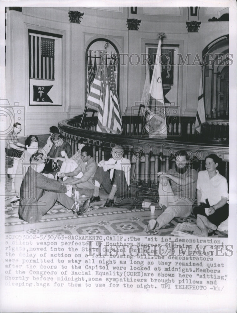 1963 Press Photo sit in demonstrators at State Capitol Building. - RSH27623 - Historic Images