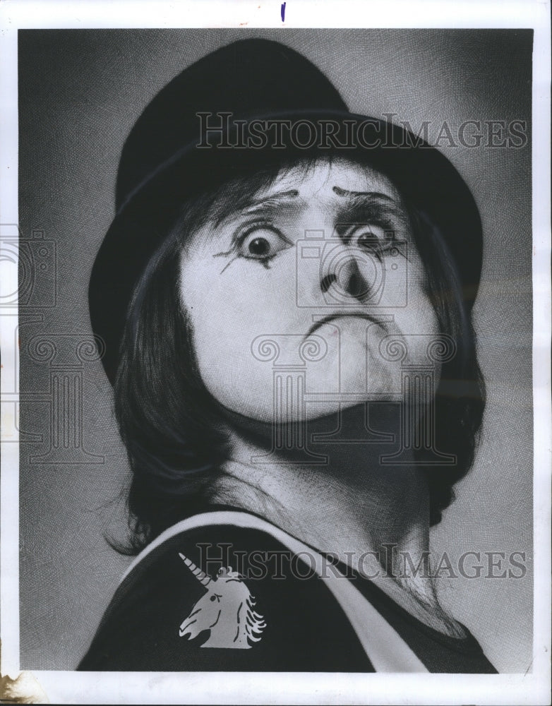 1976 Press Photo Robert Carleton in the Unicorn Mime Ensemble - RSH27939 - Historic Images