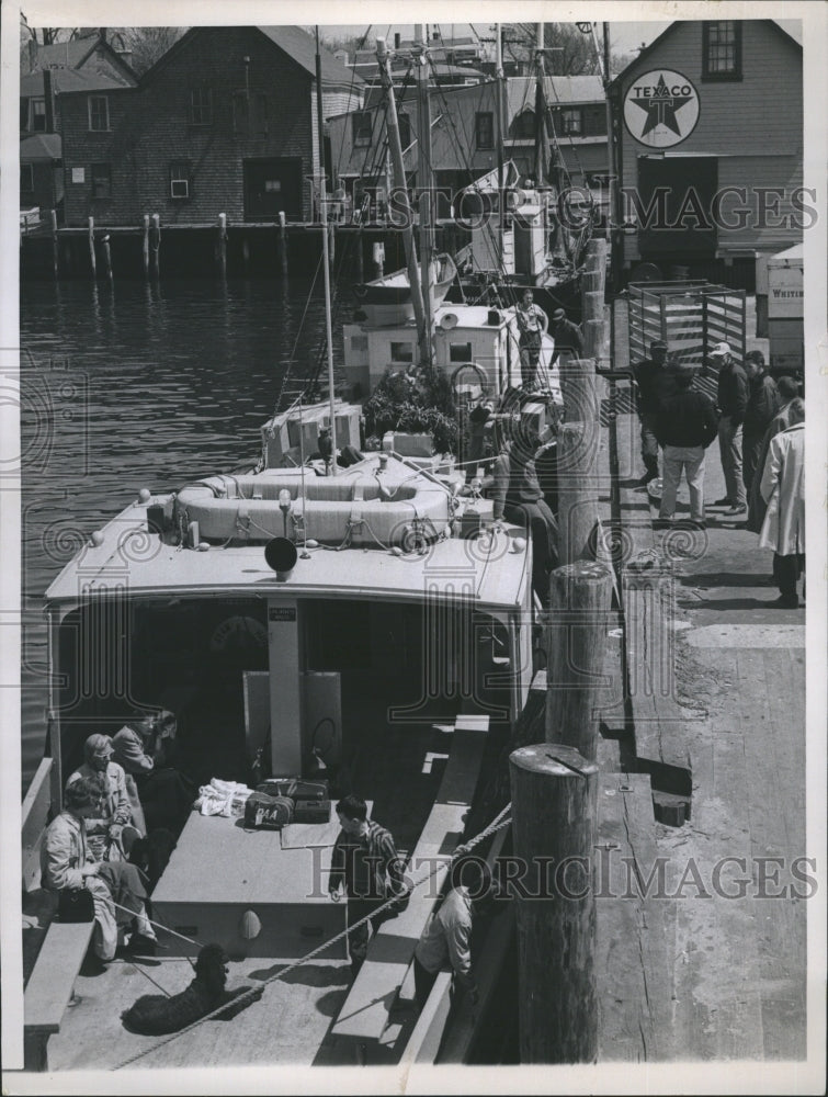 1960 Press Photo Woods Hole Massachusets Small Fishing Boats - Historic Images