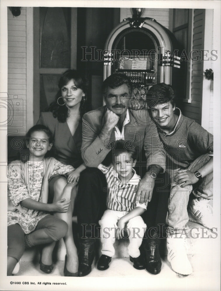 1990 Press Photo Actors Burt Reynolds Marilu Henner Evening Shade - RSH28657 - Historic Images