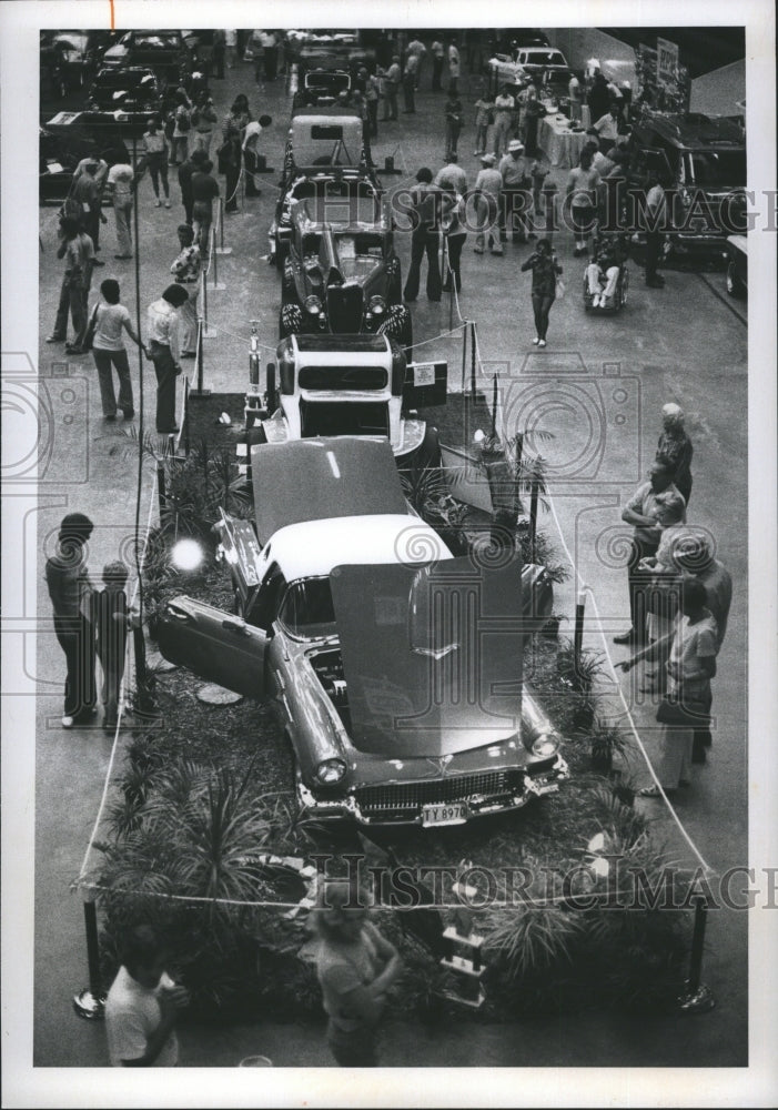 1975 Press Photo Third Annual St. Petersburg Speed Sport And Custom Auto Show - Historic Images