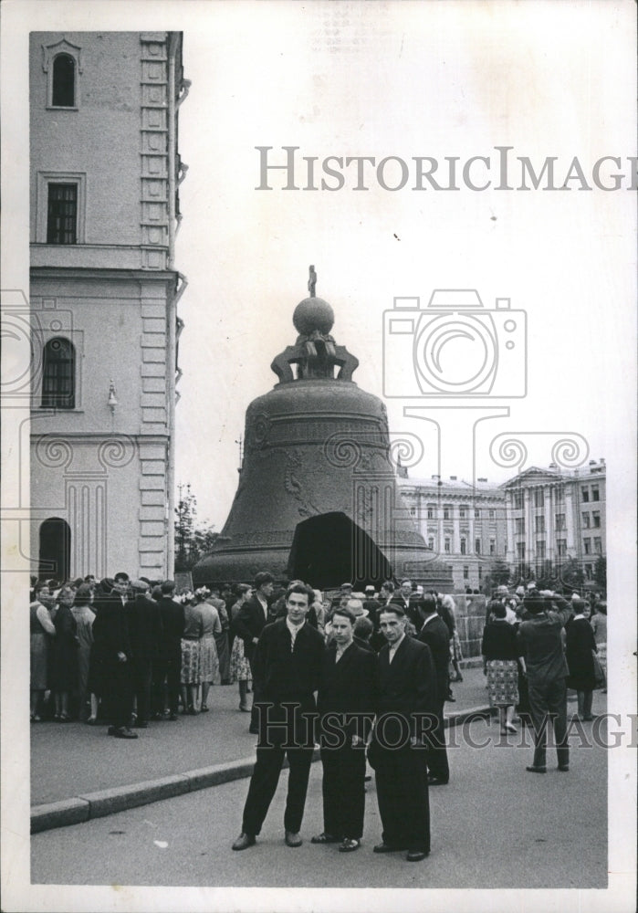 1962 Press Photo Bell Fallen on Kremlin Grounds - Historic Images