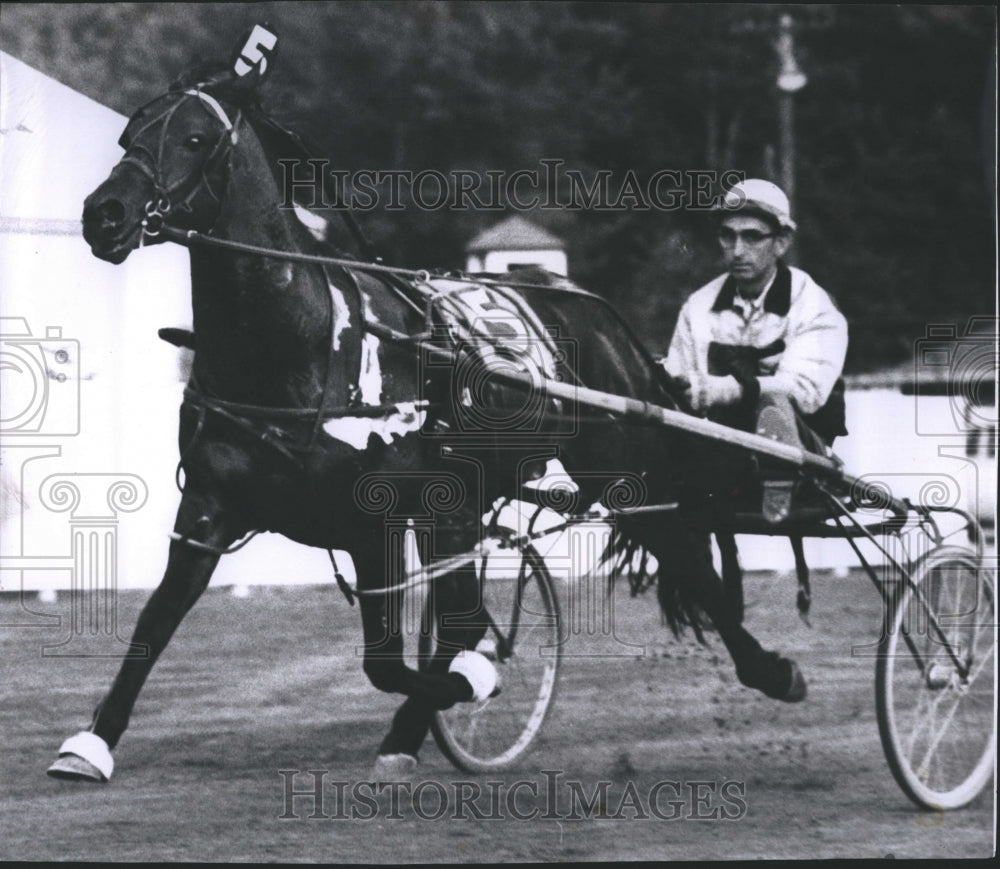 1963 Press Photo Driver Loring Norton Wins At Bay State Raceway. - Historic Images