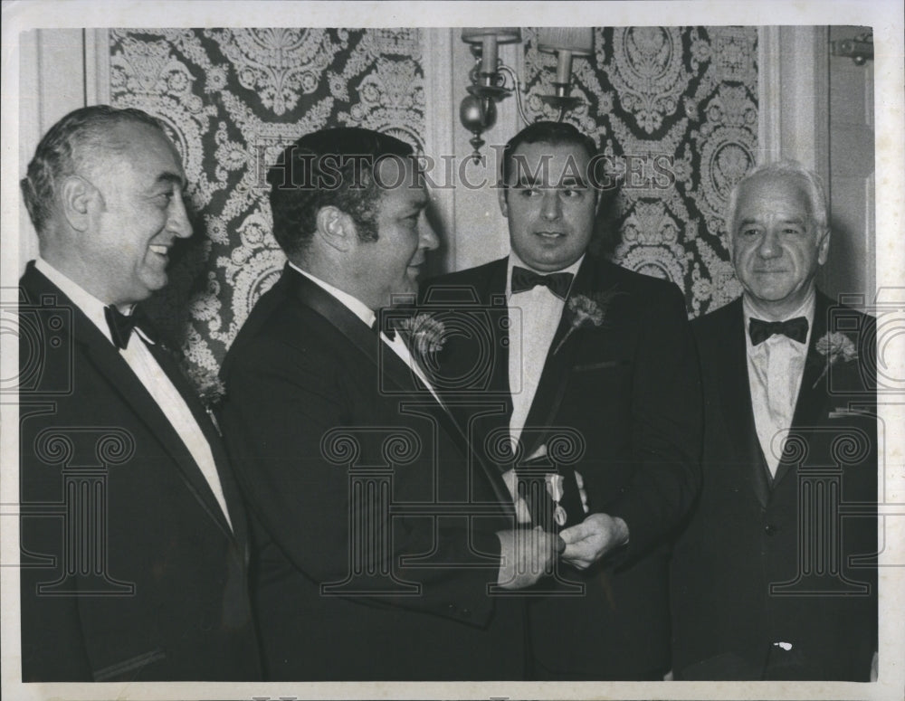 1970 Andy Granatelli Ralph Tadesco Carmen Elio Judge Iauro - Historic Images