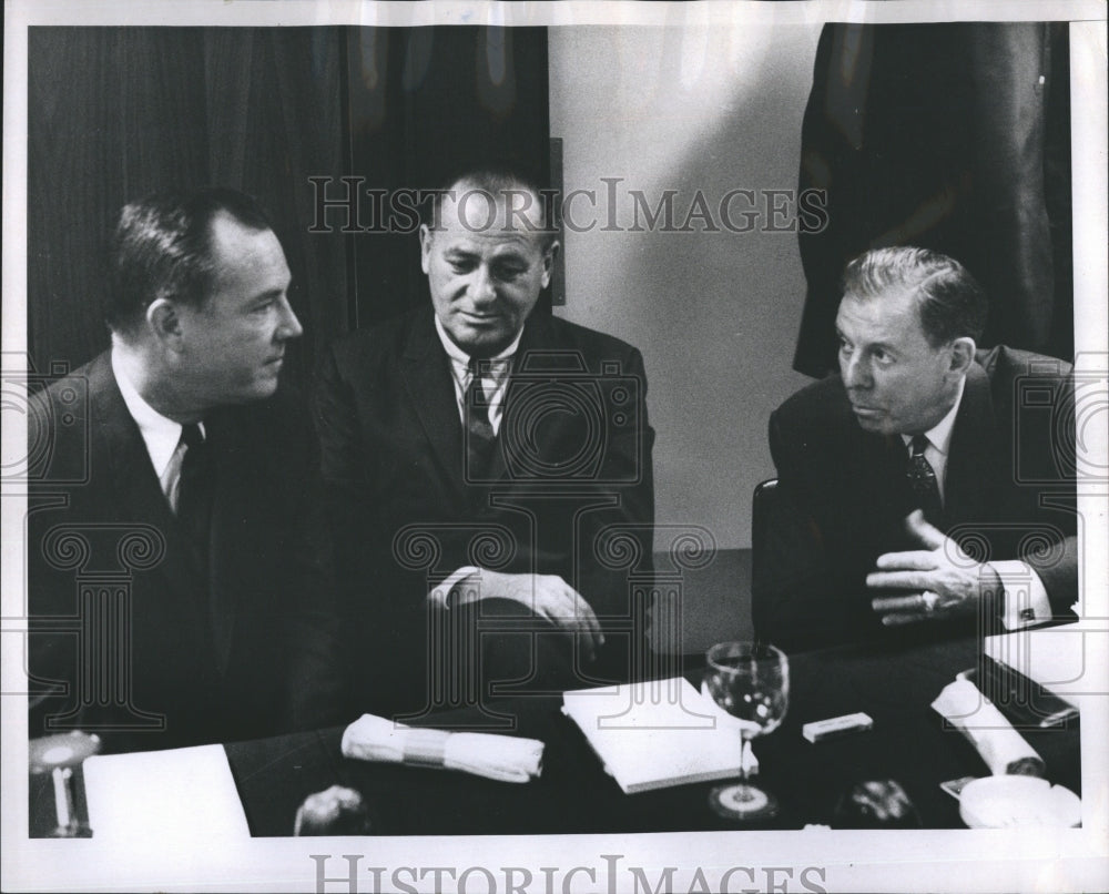 1967 Press Photo Joe Brown Bob Carpenter  John Quinn - Historic Images