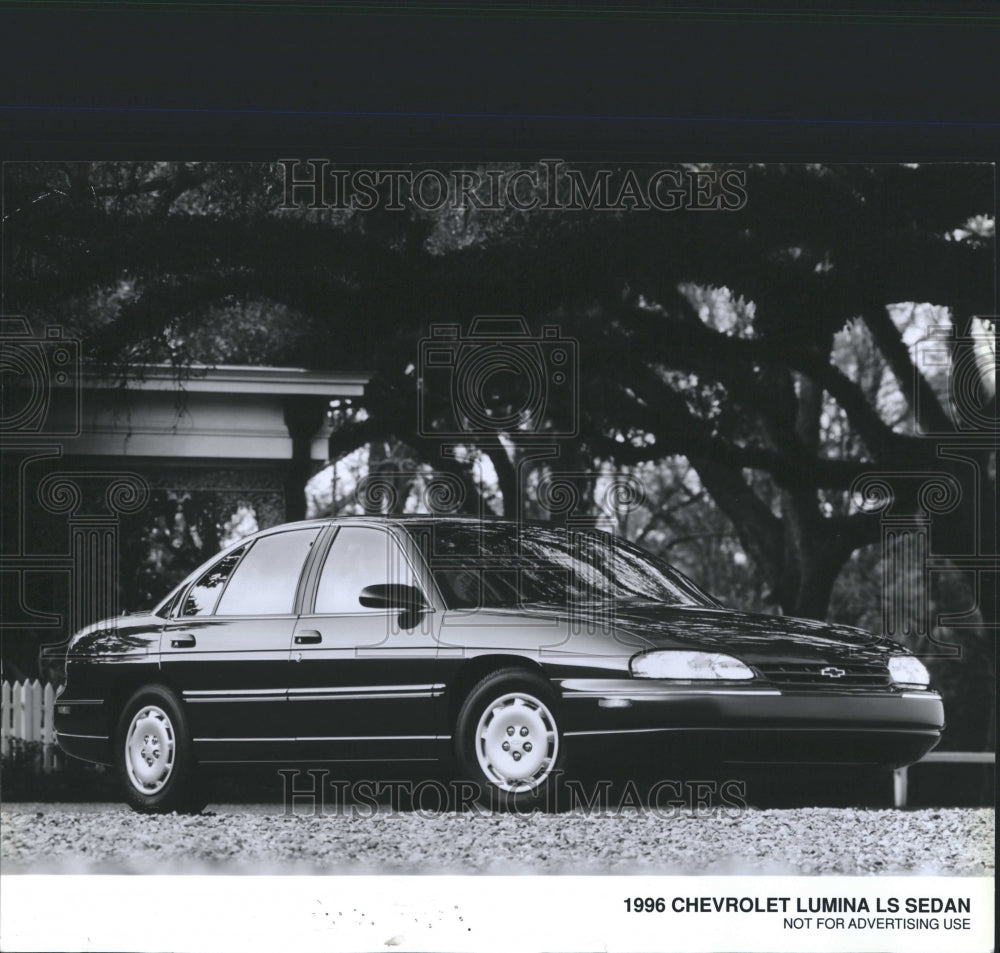 Press Photo 1996 Chevrolet Lumina LS Sedan. - RSH30159 - Historic Images