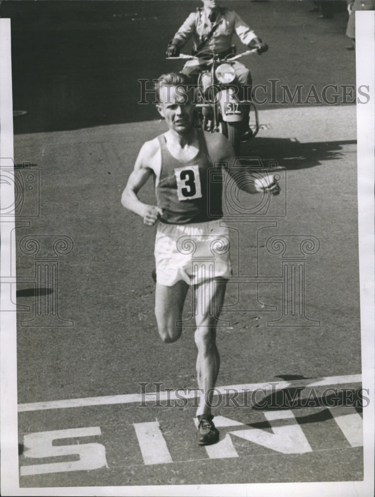 Press Photo Erkki Puelakka Finishing Third - RSH30705 - Historic Images