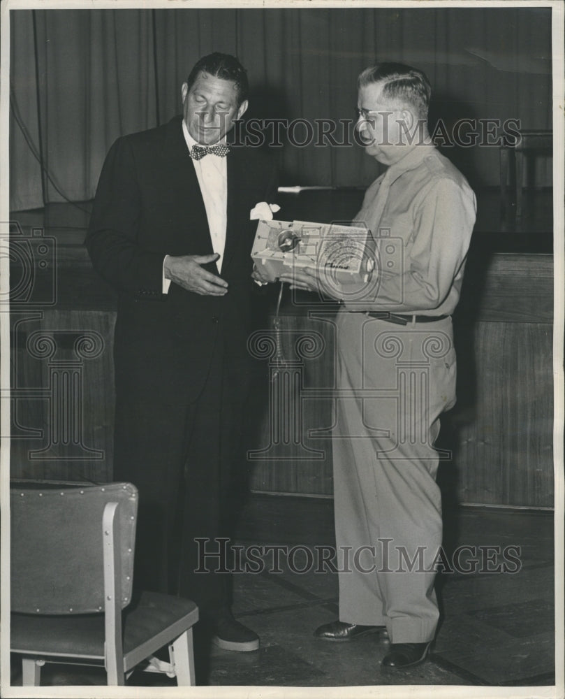 Press Photo Al Schacht, Prince of Baseball &amp; Dr. R. Hyatt - RSH31101 - Historic Images