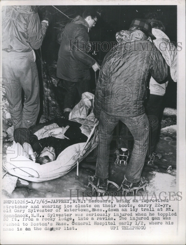 1965 Press Photo Gary Sylvester  Injured climbing Mt. Monadnock, N.H. - Historic Images