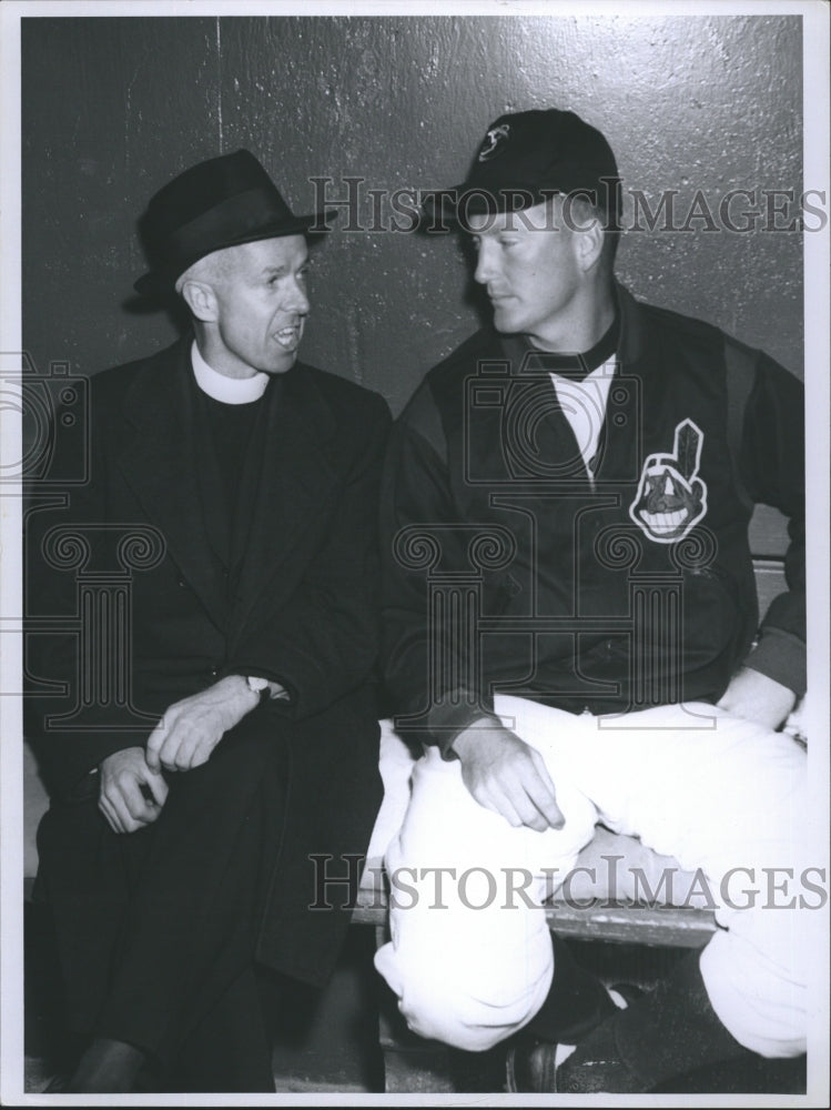 1957 Press Photo Cleveland Indians Pitcher Herb Score Reverend Thomas Kelly - Historic Images