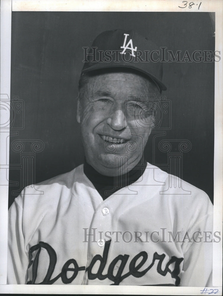 Press Photo Walter Alston Manager of the Los Angeles Dodgers - RSH31279 - Historic Images