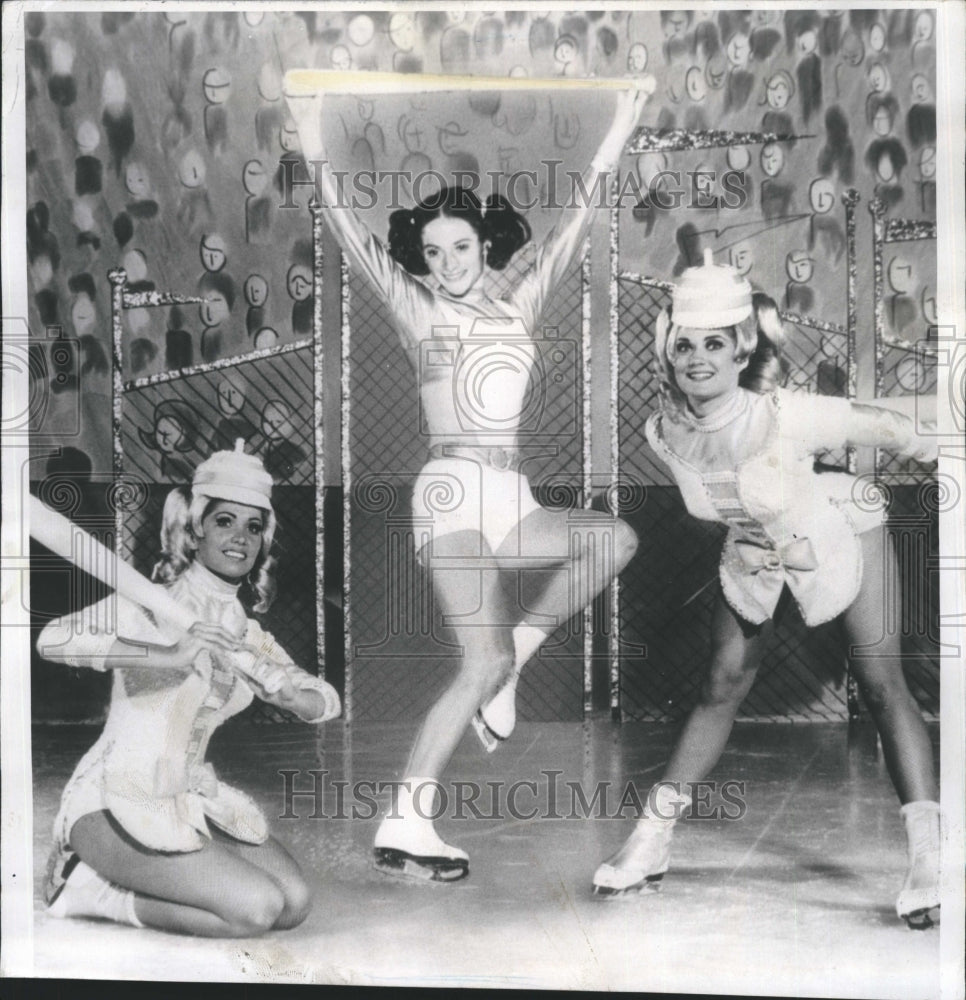 1972 Press Photo Tina Noyes, Former Dancer - RSH31411 - Historic Images