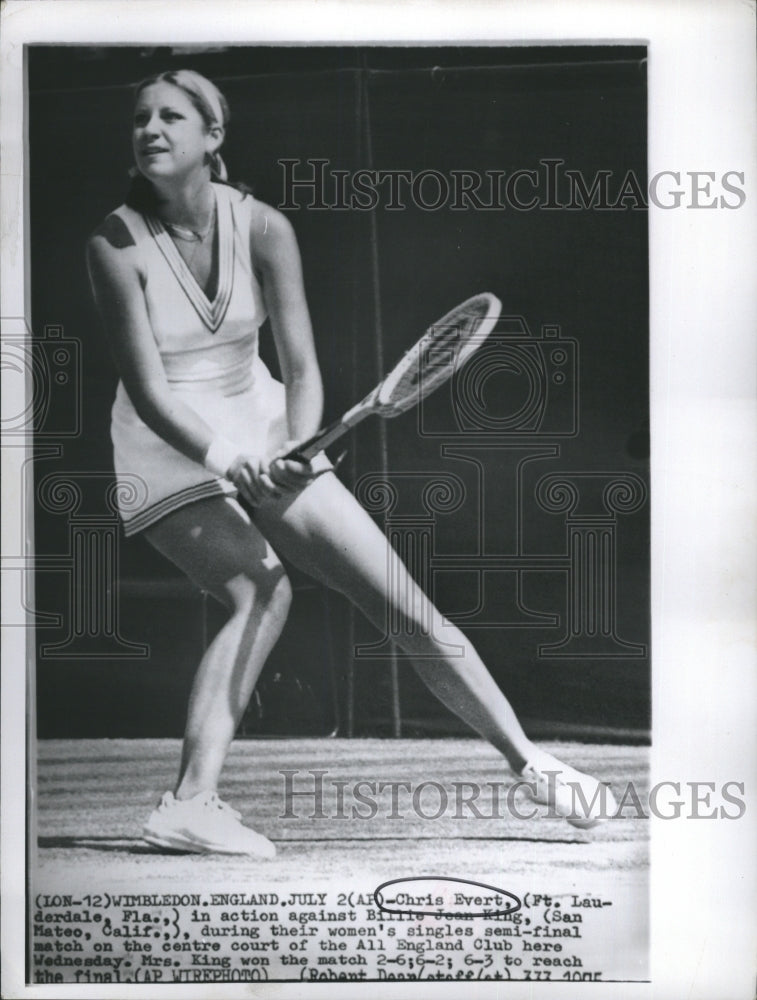 1975 Press Photo Chris Evert tennis player in match against Billie Jean King - Historic Images