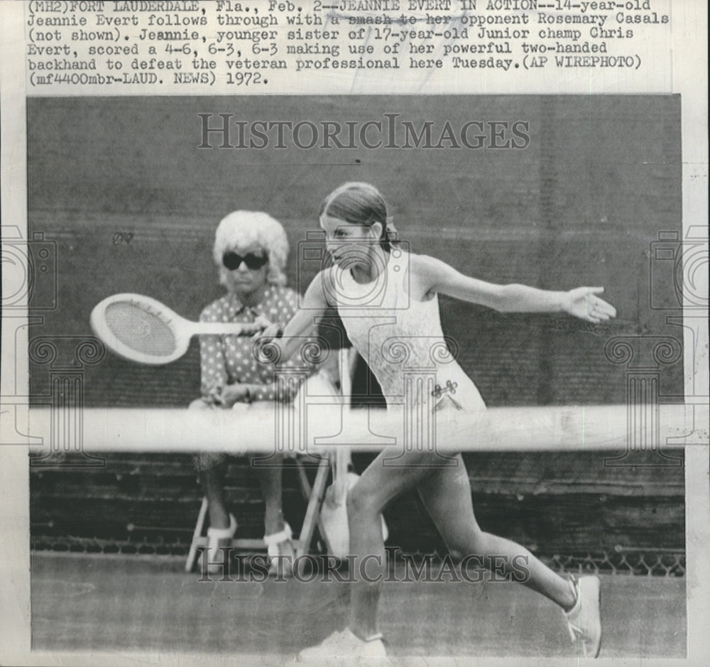 1972 Press Photo 14 Yr-Old Jeannie Evert Defeats Veteran Professional R. Casals - Historic Images