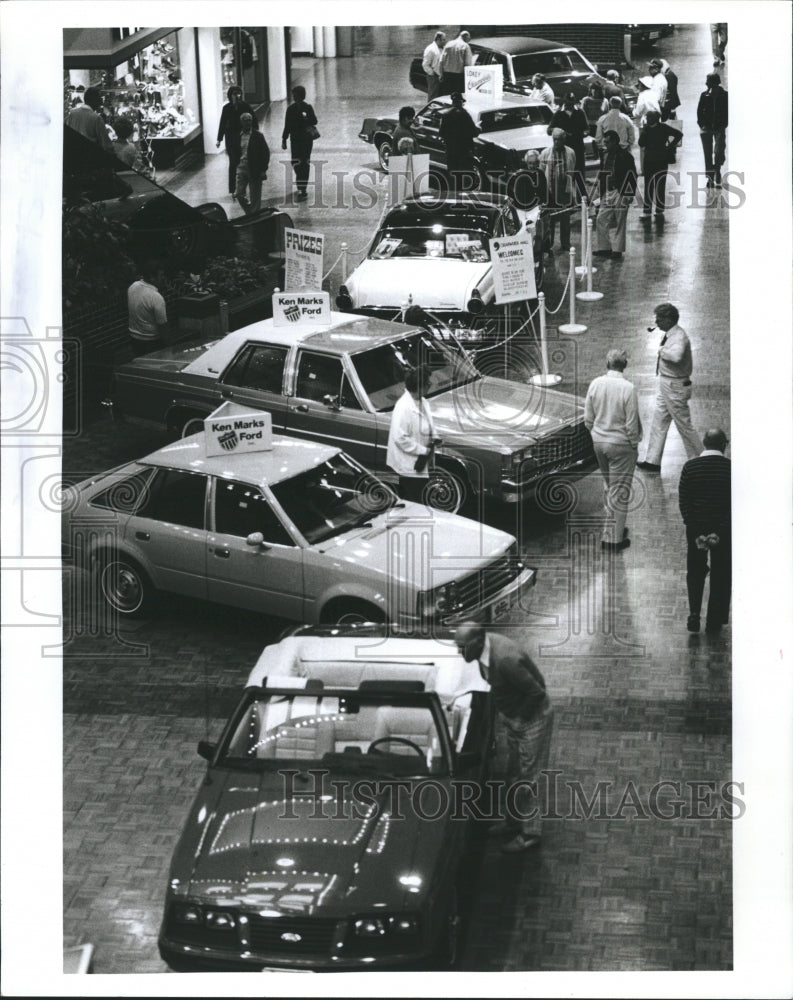 1983 Press Photo Collection of Aged Cars at the Clearwater Mall - Historic Images