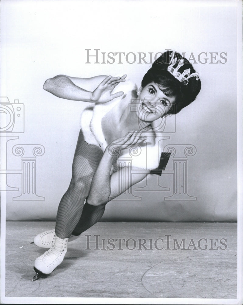 Press Photo Lady ice follies. - Historic Images