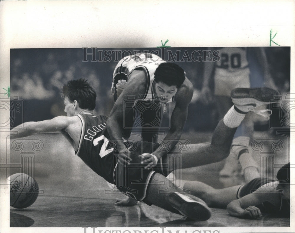 1985 Press Photo Don Donoher, Damon Goodwin, Kenny Paterson, DePaul vs. Dayton - Historic Images