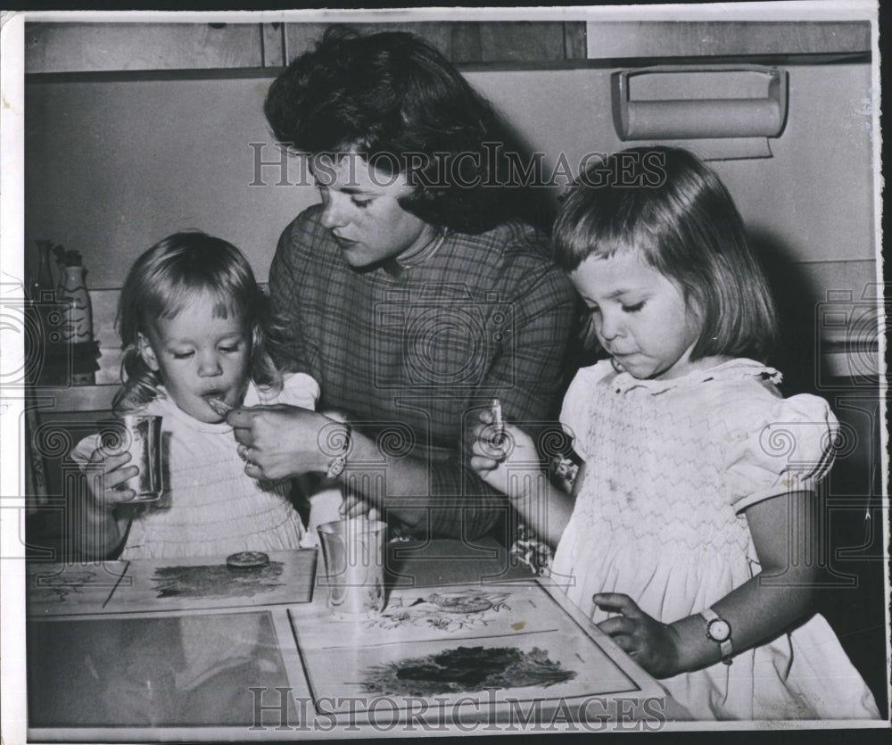 1960 Press Photo Mrs. Arnold Palmer and family. - RSH31973 - Historic Images