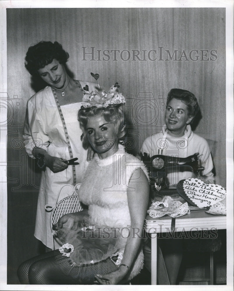 1963 Press Photo Delta Theta Tau Fashion Show Mrs Renner Mrs Morse Mrs Bell - Historic Images