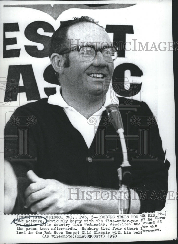 1970 Press Photo Professional Golfer Bobby Rosburg talking with  Press. - Historic Images