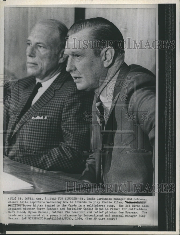 1969 Press Photo Red Schoendienst Cardinals Manager Bing Devine - Historic Images