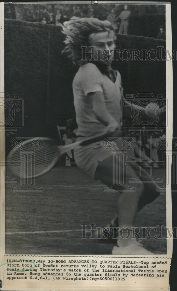 1975 Press Photo Bjorn Borg of Sweden advances to the quarter finals in Rome - Historic Images