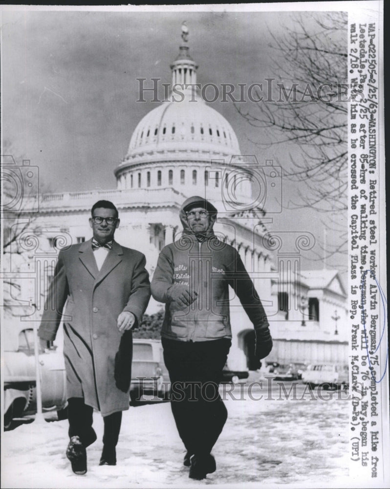 1963 Press Photo Alvin Bergman retired steel worker, 85 hour hike &amp; Rep. Frank - Historic Images