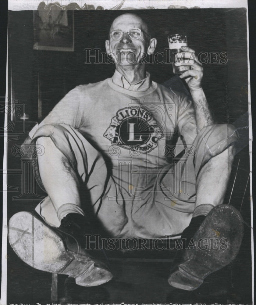 1950 Press Photo Alvin Bergman of Leetsdale, PA, After 63 Mile Walk - RSH34533 - Historic Images