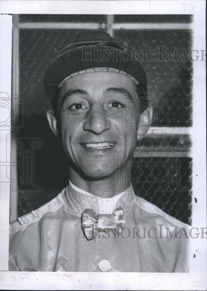 1961 Press Photo Jockey Eddie Arcaro on TV&#39;s Summer Sports Spectacular - Historic Images