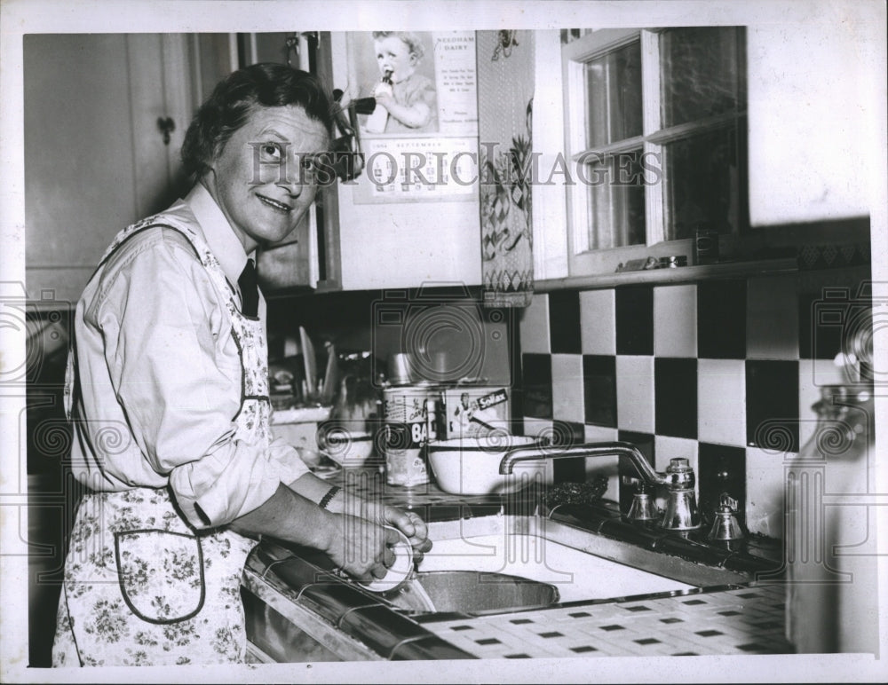 1954 Press Photo Mrs Oliva Hasenfus Sparkes - Historic Images