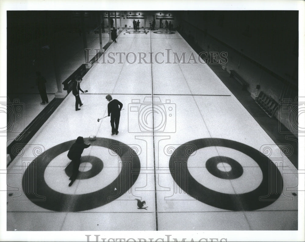 1986 Press Photo Curling Tournament - Historic Images